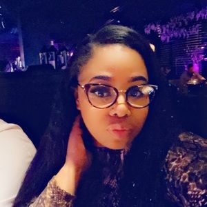 Meet your Posher, Carnette